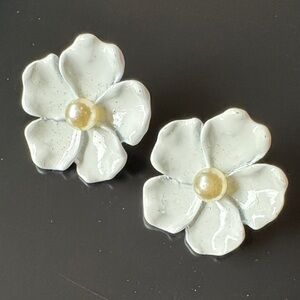 Floral White and Gold metal enameled Earrings